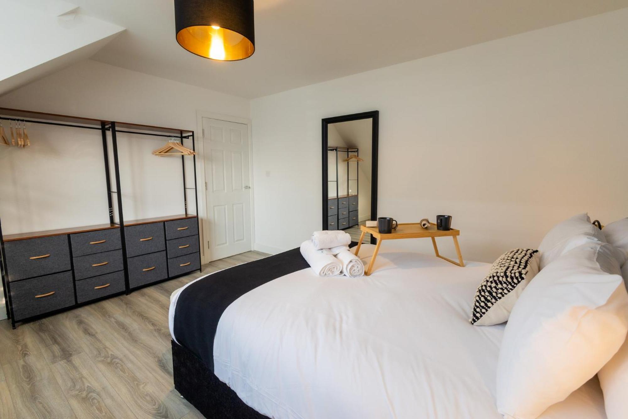 Апартаменты Contemporary 3Br Flat In Watford Уотфорд Экстерьер фото